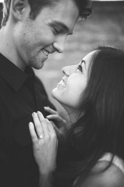 シンプルなデザインにきゅん♡ダイヤモンドが素敵なエンゲージリングをあつめました♡にて紹介している画像