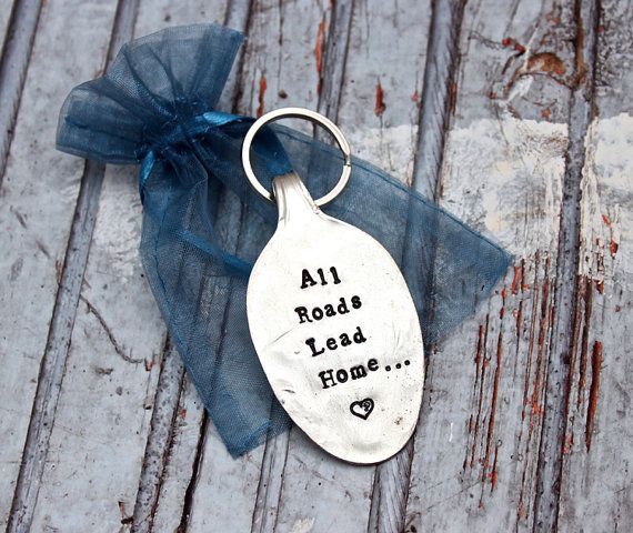 Recommended Gift for a Wedding: Message-Engraved Fork and Spoon from "Eve Of Joy"♡にて紹介している画像