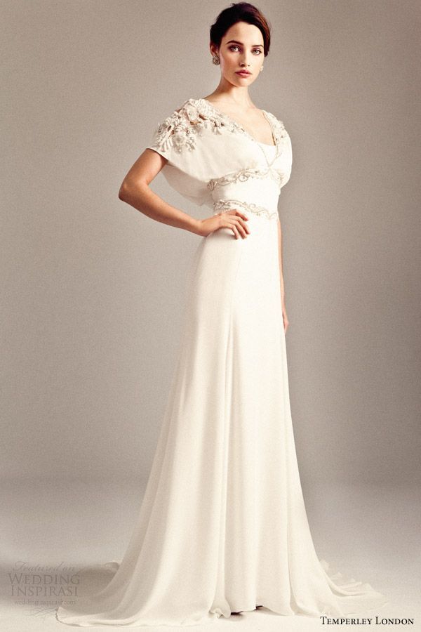 "Love the Reflection of Yourself: A Feature on Dresses from the Stylish Omotesando Shop 'Mirror Mirror' ♡"にて紹介している画像