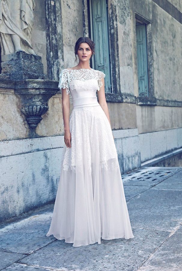 "Love the Reflection of Yourself: A Feature on Dresses from the Stylish Omotesando Shop 'Mirror Mirror' ♡"にて紹介している画像