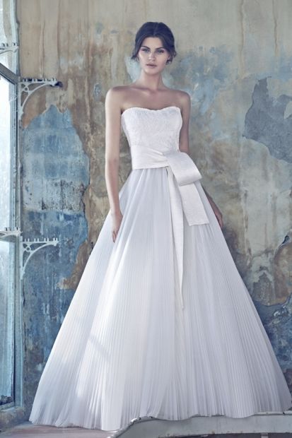 "Love the Reflection of Yourself: A Feature on Dresses from the Stylish Omotesando Shop 'Mirror Mirror' ♡"にて紹介している画像