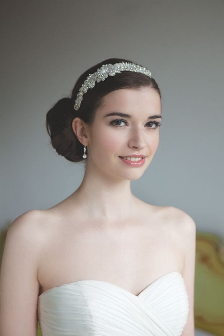 Collection of Hair Accessories Perfect for Updos ♡にて紹介している画像