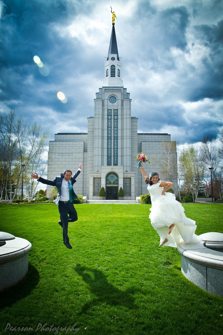 最高に楽しい瞬間を残そう＊前撮りは『ジャンプショット』で幸せ天まで届け♡にて紹介している画像
