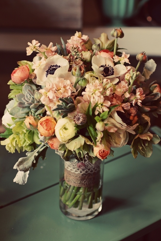 落ち着いた大人の色、エクリュベージュが特徴的なアンティークブーケをあつめました♡にて紹介している画像