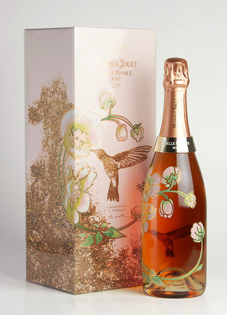 "Beautifully Romantic Even in the Bottle! 'Perrier-Jouët' Champagne is Perfect for Special Celebrations♡"にて紹介している画像