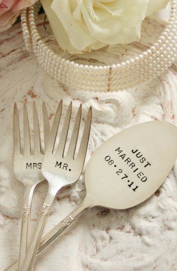 "Together Forever: A Collection of 'Mr. and Mrs.' Inspirations"にて紹介している画像