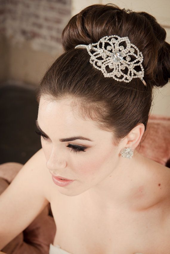 Collection of Hair Accessories Perfect for Updos ♡にて紹介している画像