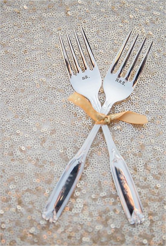 "Together Forever: A Collection of 'Mr. and Mrs.' Inspirations"にて紹介している画像