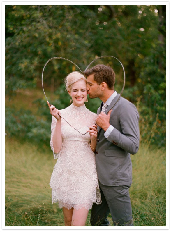 前撮りをとびきりかわいくラブラブに♩愛の象徴〔ハート〕を使ったフォトアイディア９選♡にて紹介している画像