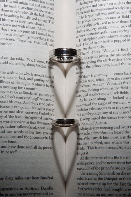 前撮りをとびきりかわいくラブラブに♩愛の象徴〔ハート〕を使ったフォトアイディア９選♡にて紹介している画像