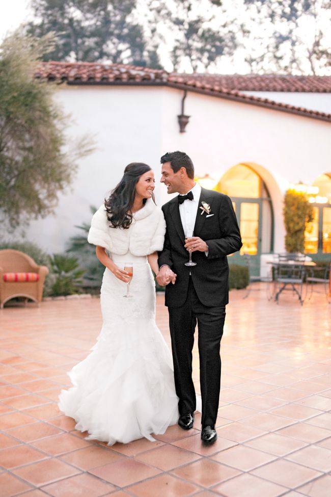 これからの寒くなる季節に♡wedding dress×もこもこあったかコートのcollection♡にて紹介している画像