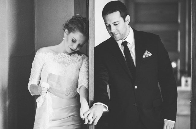 感動の瞬間を再現♡『ファーストミート風ポーズ』でウェディングフォトを撮る方法＊にて紹介している画像