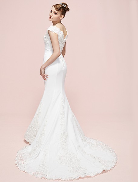 "I Want to Shine the Brightest in the World: Yumiko Katsura's New Collection, Love at First Sight with Every Dress*"にて紹介している画像