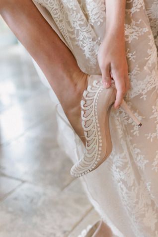 Captivated by the Fluffy Tulle and Organza Dresses: The Adorable Designs of "Chaviano Couture"!にて紹介している画像