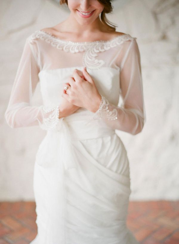 Captivated by the Fluffy Tulle and Organza Dresses: The Adorable Designs of "Chaviano Couture"!にて紹介している画像