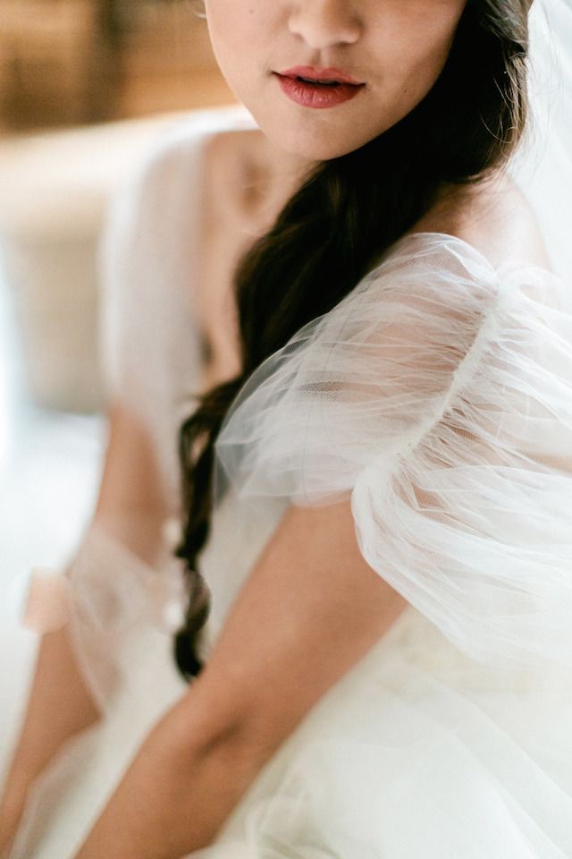 Captivated by the Fluffy Tulle and Organza Dresses: The Adorable Designs of "Chaviano Couture"!にて紹介している画像