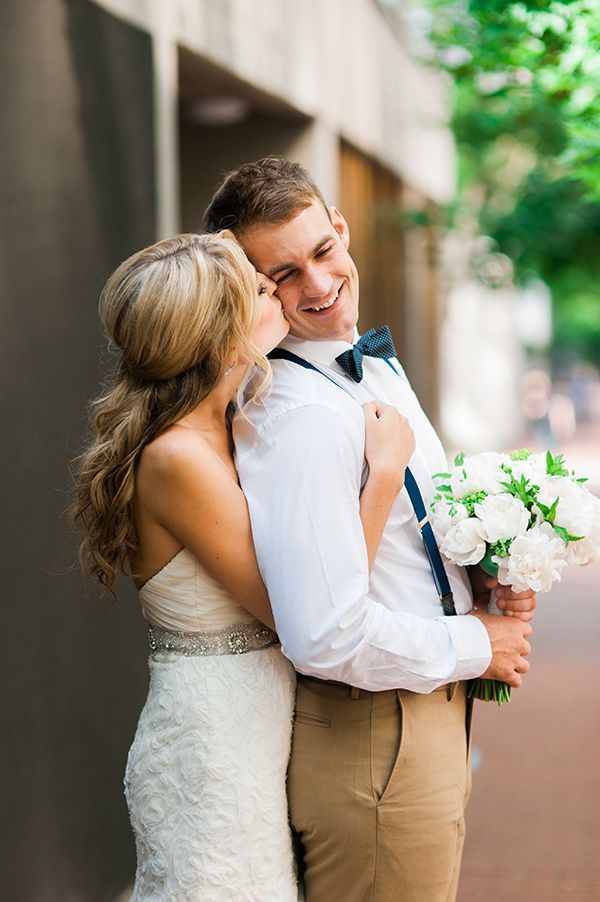 Essential Groom Fashion: A Comprehensive Guide to Ties that Enhance His Handsomeness♩にて紹介している画像