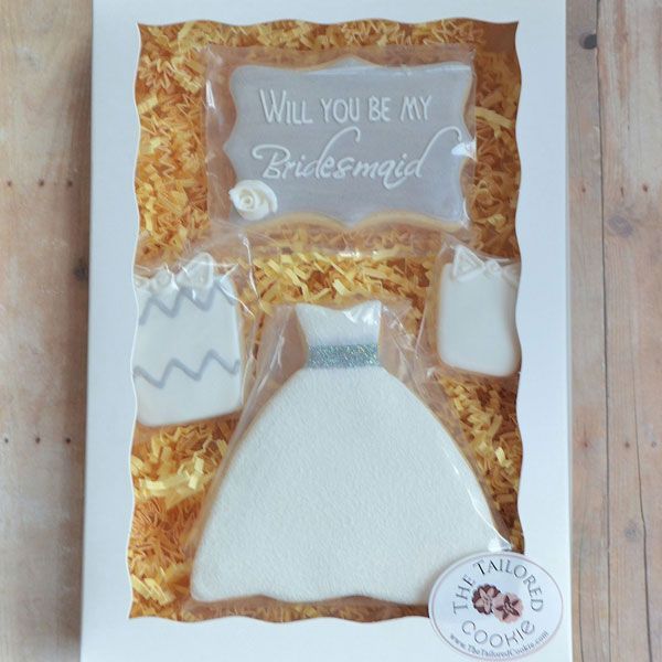 "Adorable Ideas for Asking Your Friends to Be Your Bridesmaids♡"にて紹介している画像