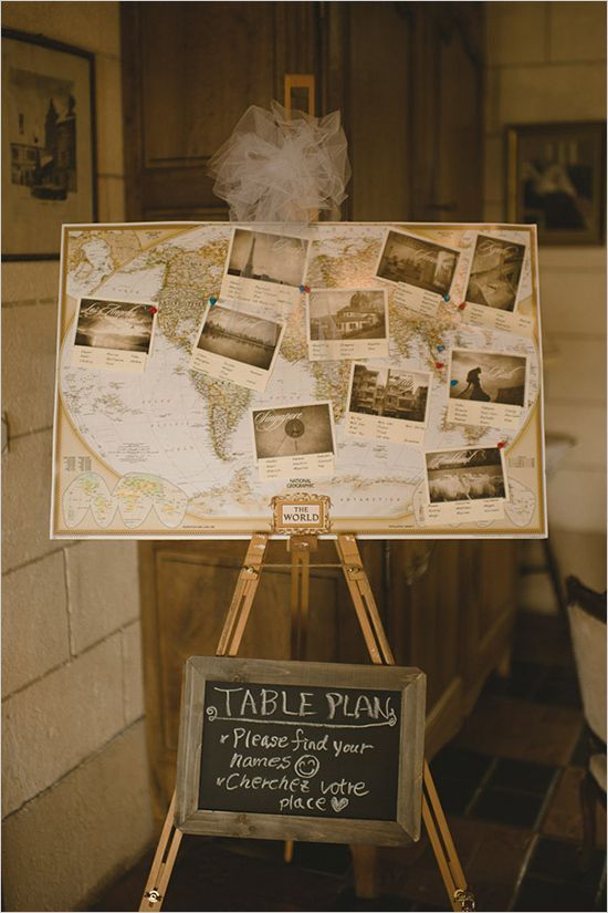 Essential Items for a Destination Wedding: Do You Know About the 'Seating Chart' as an Alternative to Place Cards?にて紹介している画像