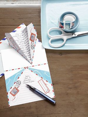 Stylish and Adorable: DIY 'Airplane Place Cards' Made with Origami Popular Abroad ♡にて紹介している画像