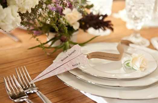 Stylish and Adorable: DIY 'Airplane Place Cards' Made with Origami Popular Abroad ♡にて紹介している画像