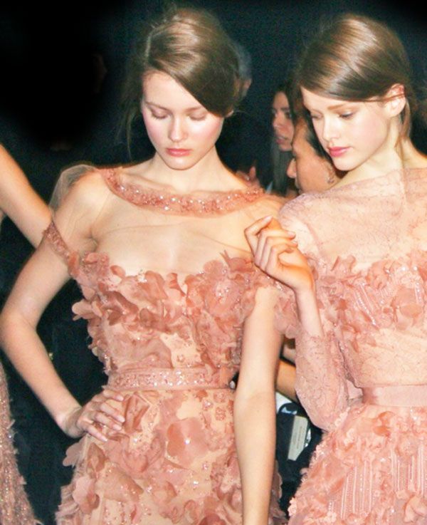 "Cinderella Wore It Too! A Summary of the Allure of the Number One Dress Brand Loved by Overseas Celebrities: Elie Saab"にて紹介している画像