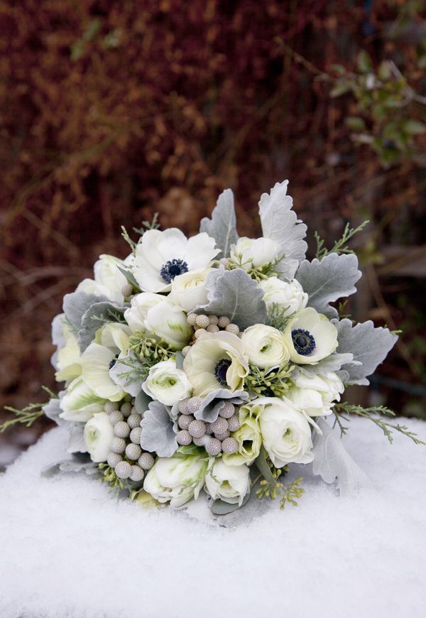 Perfect for the Pure White Bride ♩ A Featured Recipe Collection for Creating Pure & Elegant All-White Wedding Bouquets＊にて紹介している画像
