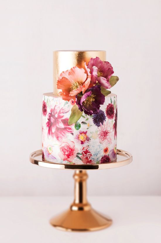 Not Just Fresh Flowers: A Special Feature on Flower-Filled Wedding Cake Designs Created with Paint ♩にて紹介している画像