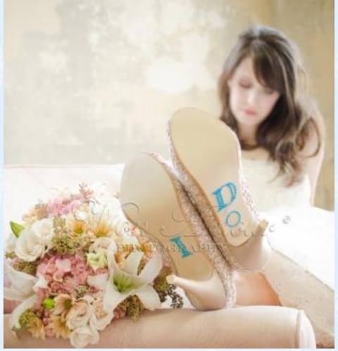 メッセージを書いて、靴底まで可愛く♡海外で大人気の『靴の裏ショット』の撮り方まとめ＊にて紹介している画像