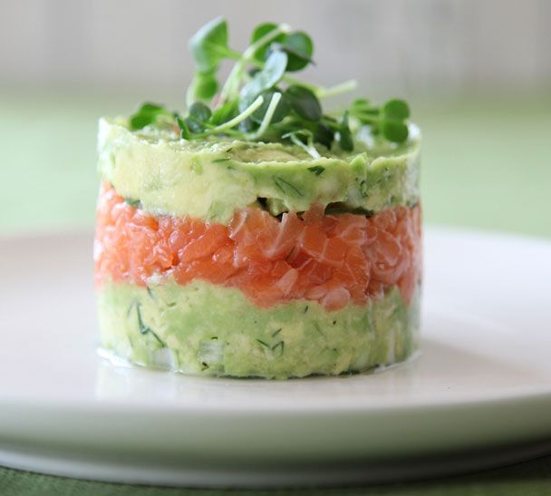 Beautifully Colorful: Delightful Salmon Party Foods to Brighten Your Table!にて紹介している画像
