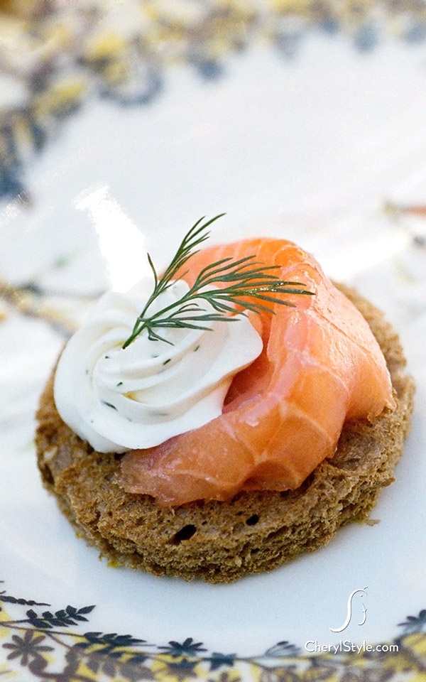 Beautifully Colorful: Delightful Salmon Party Foods to Brighten Your Table!にて紹介している画像