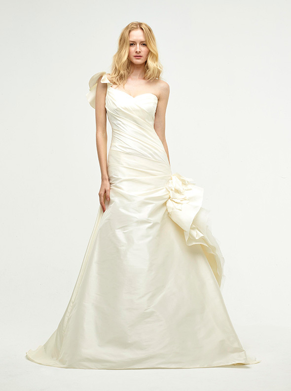 インポートドレスも充実♡ドレスショップ『アクアグラッツィエ』の取り扱いドレスまとめ＊にて紹介している画像