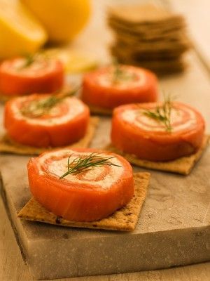 Beautifully Colorful: Delightful Salmon Party Foods to Brighten Your Table!にて紹介している画像