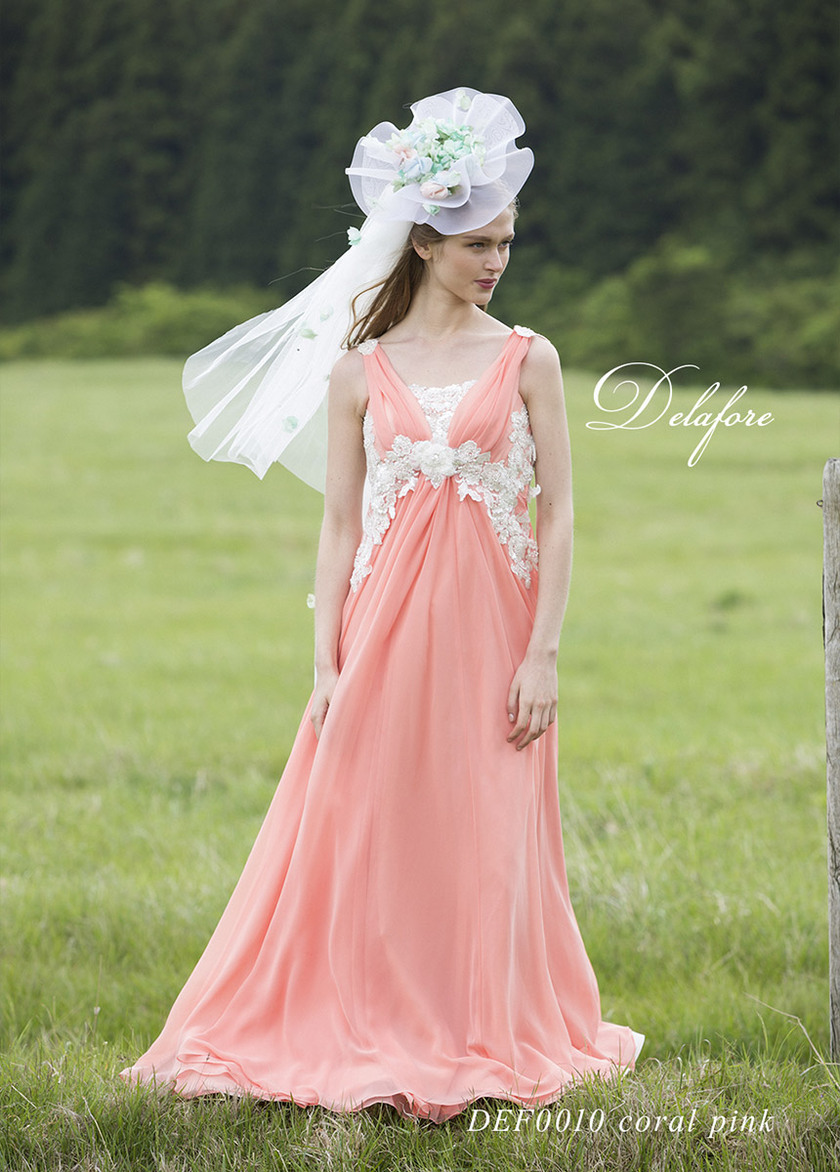 Spotlight on 'Delafore': The Newly Launched Wedding Dress Brand Known for Its Stunning Bridal Apron Designs!にて紹介している画像