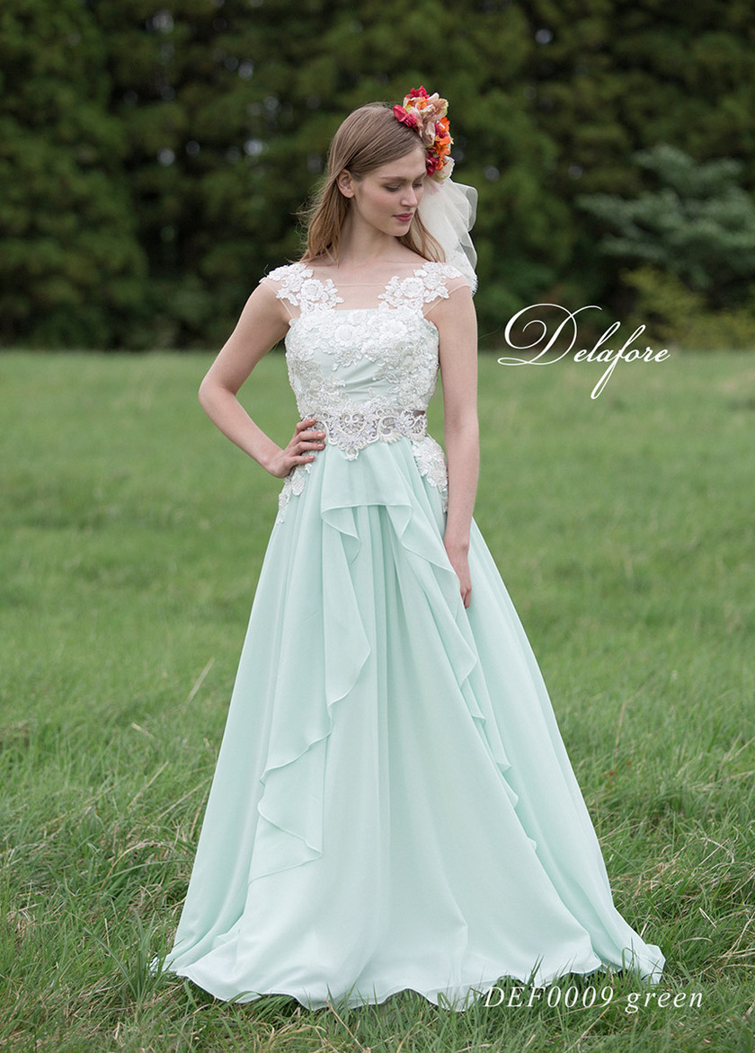 Spotlight on 'Delafore': The Newly Launched Wedding Dress Brand Known for Its Stunning Bridal Apron Designs!にて紹介している画像