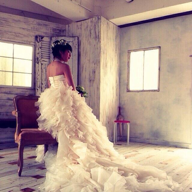 Spotlight on 'Delafore': The Newly Launched Wedding Dress Brand Known for Its Stunning Bridal Apron Designs!にて紹介している画像