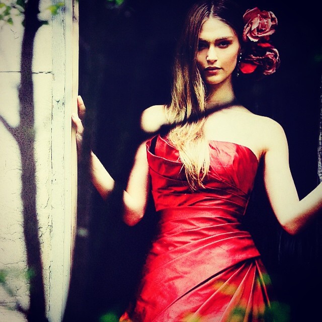 Spotlight on 'Delafore': The Newly Launched Wedding Dress Brand Known for Its Stunning Bridal Apron Designs!にて紹介している画像