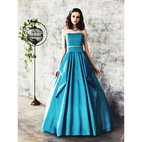 『エメ』のドレスにきゅんとする♡可愛すぎるカラードレス色別まとめ＊にて紹介している画像