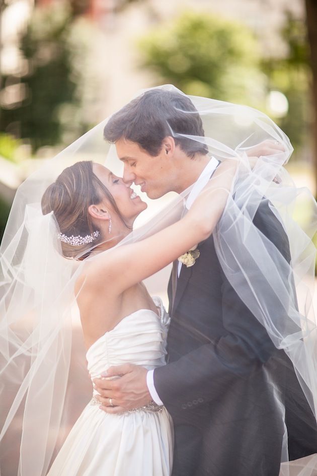 ヴェールの高さによって雰囲気が変化♡あなたはウェディングヴェールをどの位置につけたい？にて紹介している画像