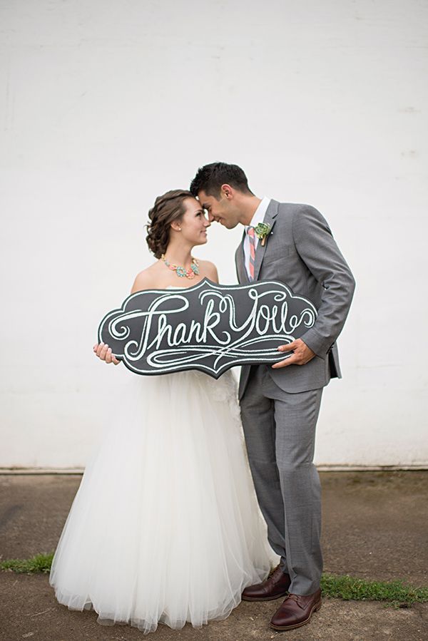 Creating Stylish Overseas-Inspired Wedding Accessories: A Comprehensive Guide to the Versatile Use of 'Chalkboards'♡にて紹介している画像