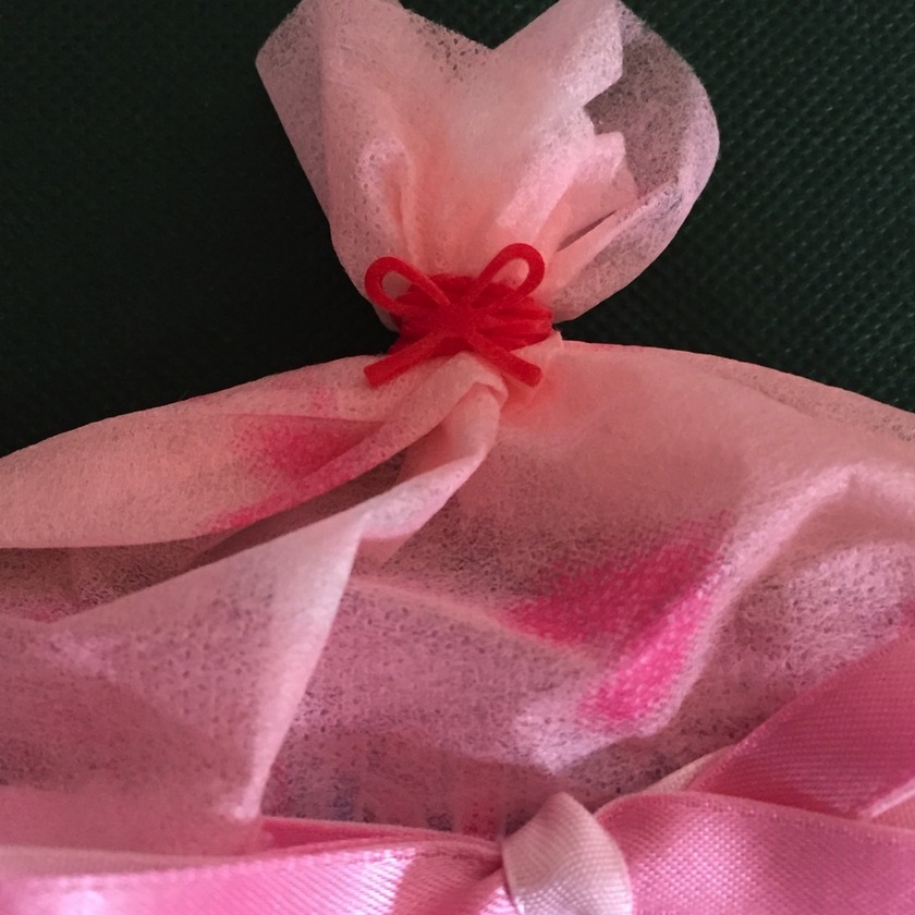 "Fortune and Functionality: Discover the Useful 'Wagomu' with Red Thread Motif!"にて紹介している画像