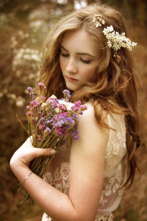 "I Want to be Told 'You're So Cute♡'! Recommended Bangs Arrangements for Brides"にて紹介している画像