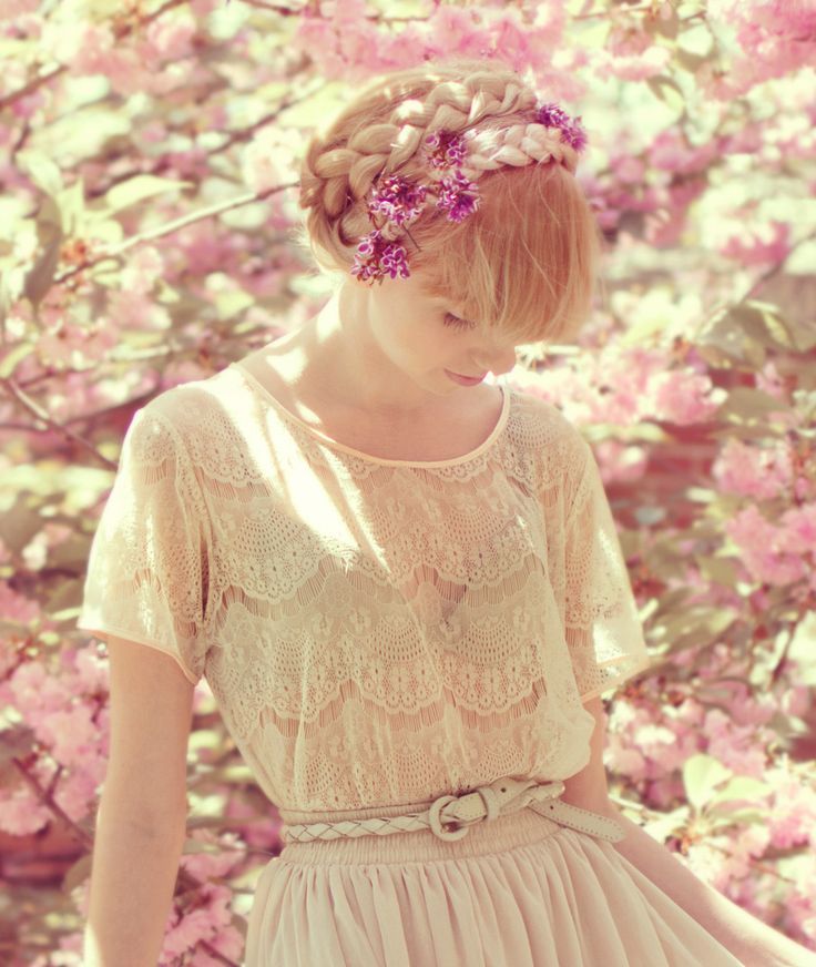 "I Want to be Told 'You're So Cute♡'! Recommended Bangs Arrangements for Brides"にて紹介している画像