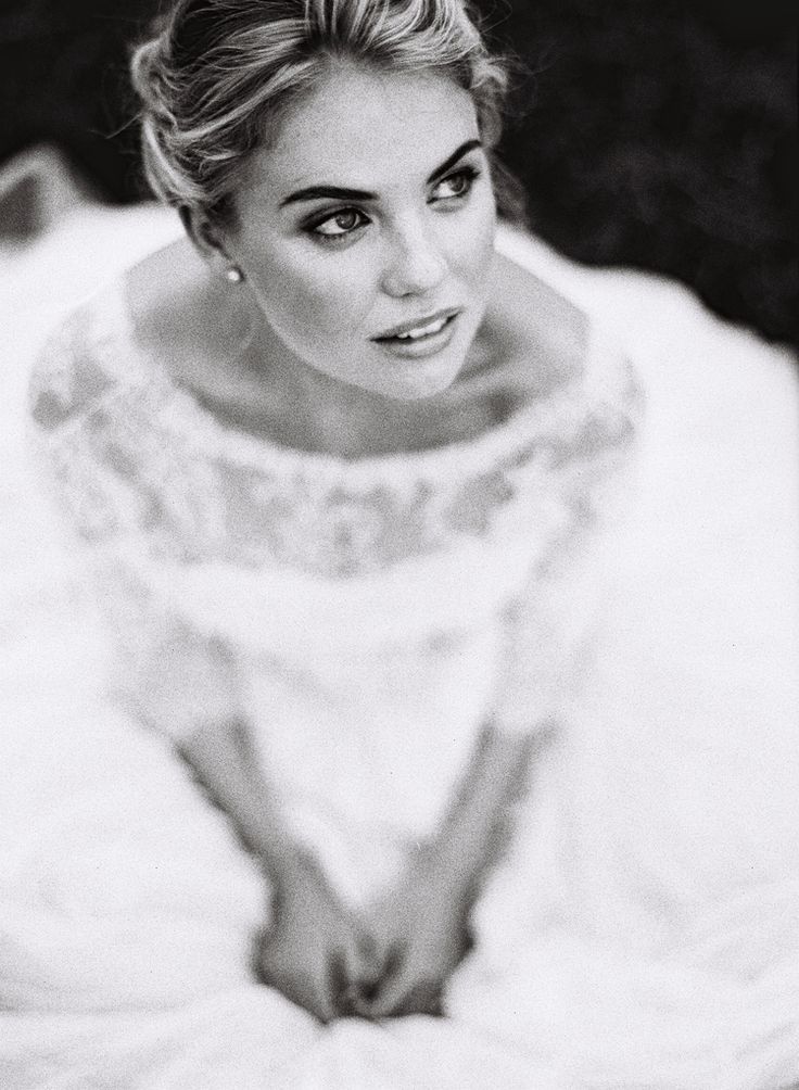 Capture Your Story: A Collection of Must-Take Photos in the Bridal Room for Stunning Wedding Photography♡にて紹介している画像