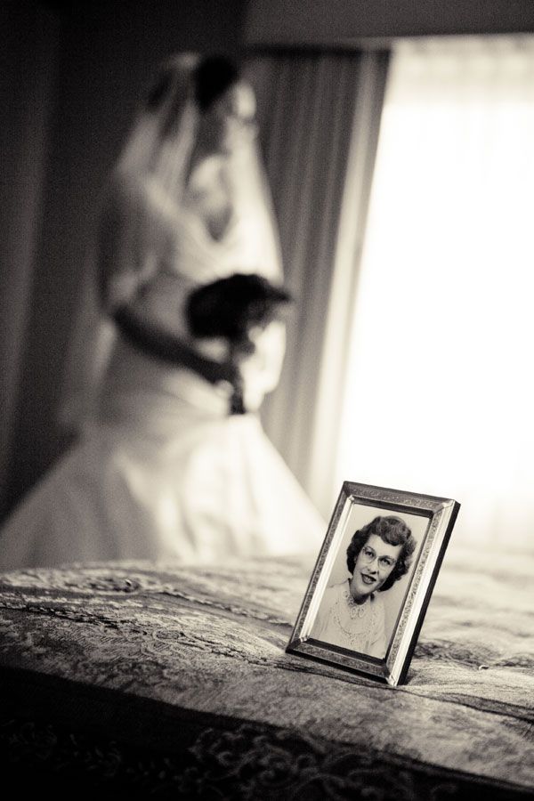 Capture Your Story: A Collection of Must-Take Photos in the Bridal Room for Stunning Wedding Photography♡にて紹介している画像