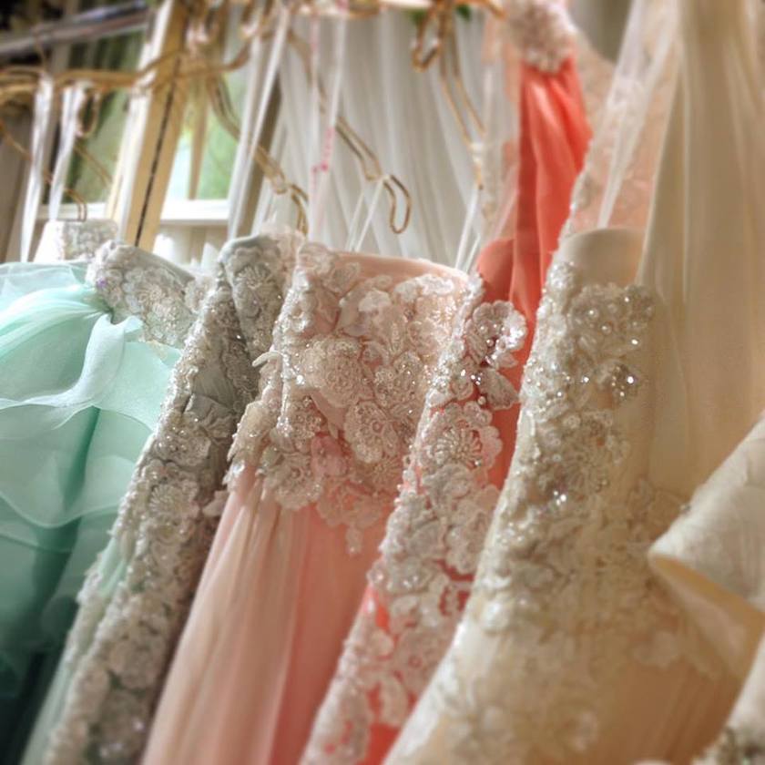 Spotlight on 'Delafore': The Newly Launched Wedding Dress Brand Known for Its Stunning Bridal Apron Designs!にて紹介している画像