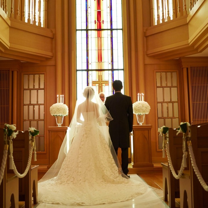 Recommended for Discerning Brides: 5 Elegant Wooden Chapels for a Mystical Wedding Ceremonyにて紹介している画像