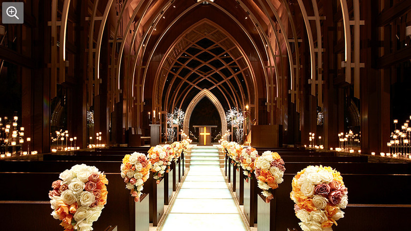 Recommended for Discerning Brides: 5 Elegant Wooden Chapels for a Mystical Wedding Ceremonyにて紹介している画像