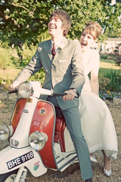 Feeling like a Roman Holiday? ♡ A Super CUTE VESPA Wedding Photo Collection♡にて紹介している画像
