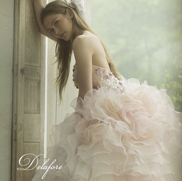 Spotlight on 'Delafore': The Newly Launched Wedding Dress Brand Known for Its Stunning Bridal Apron Designs!にて紹介している画像